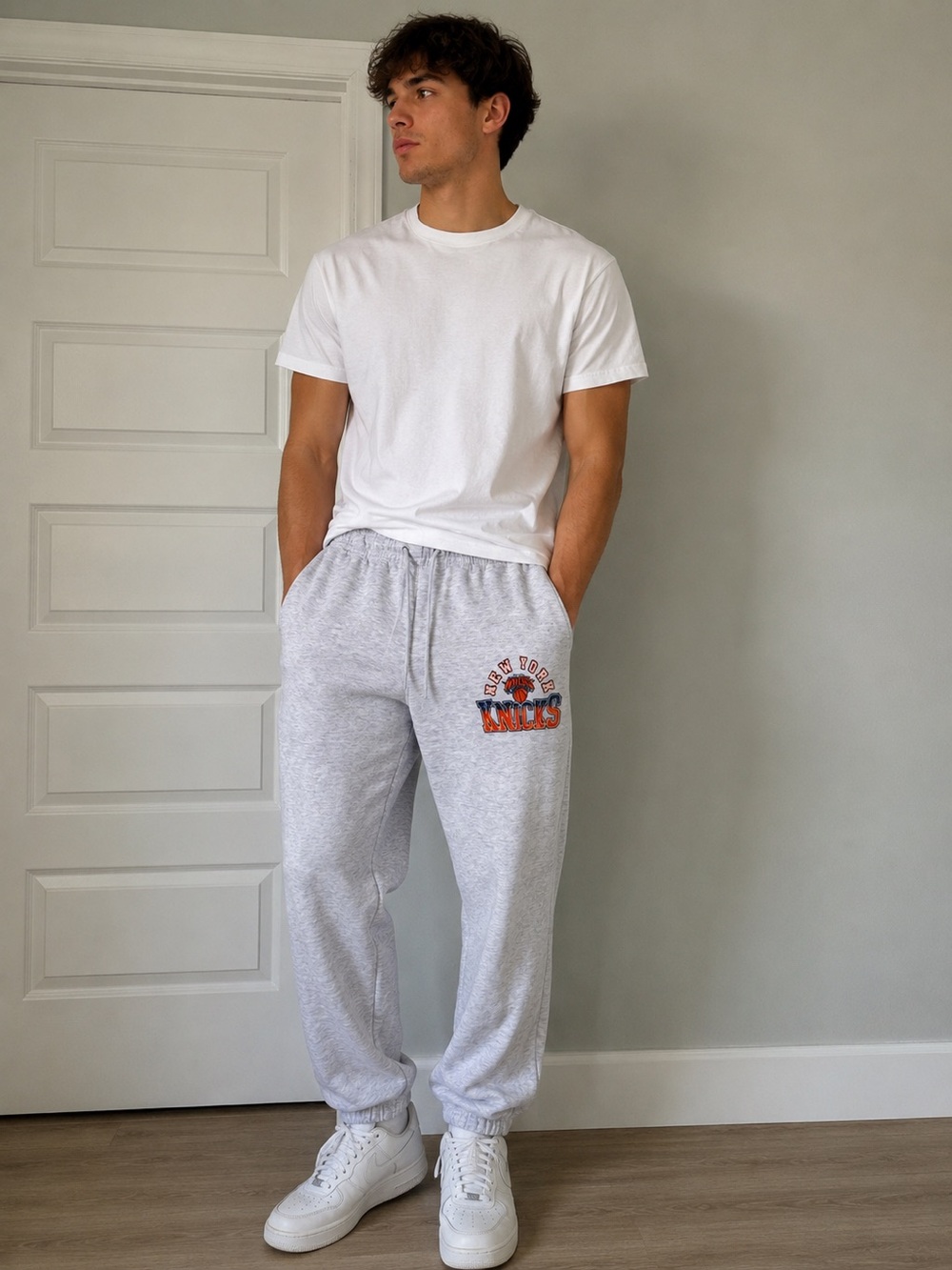NEW YORK KNICKS  Fleece Sweatpants SIZE M